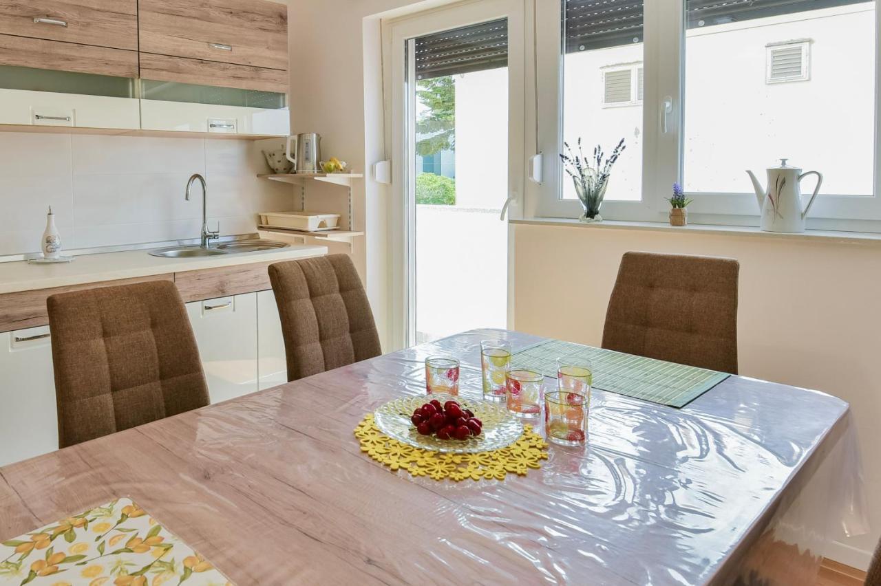 New Luxury 3 Bedroom 4 Air Conditioners Задар Екстер'єр фото