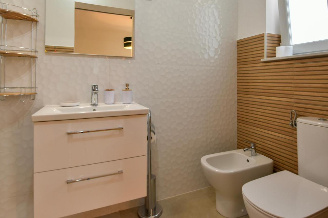 New Luxury 3 Bedroom 4 Air Conditioners Задар Екстер'єр фото